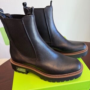 Sam Edelman Women’s Laguna Chelsea Boot, Size 9.5, Black